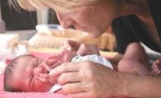Bimbo muore durante il parto: mamma soccorsa d'urgenza