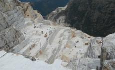 Incidenti lavoro: muore schiacciato da lastra marmo a Massa