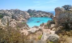 Polinesia? No... "Tahiti" di Cala Coticcio a Caprera (Sardegna)