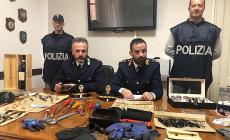 Furti in abitazione: due arresti. Recuperati orologi, penne e altra refurtiva