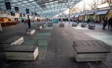 Quelle panchine «in gabbia» contro i bivacchi