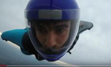 Luca Barbieri si lancia da viadotto e muore - Video 