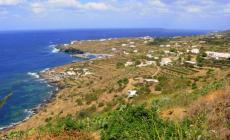 Brucia la Montagna Grande, evacuate abitazioni a Pantelleria