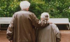 "Sono un  carabiniere". E si fa dare 2.300 euro