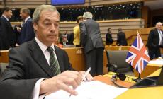L'euroscettico Farage lascia Ukip ma resta nel Parlamento Ue