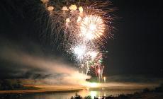 Ferragosto con fuochi d'artificio, musica e sapori