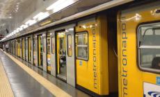 Scontro fra treni della metro a Napoli