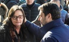 Salvini: selfie, autografi e l'incontro con la madre del giovane precipitato con l'auto nel Taro