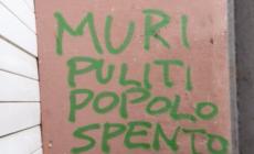 Scritte sui muri, i condomini devono ripulire. O multa