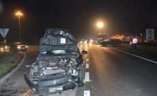 Scontro fra tre auto sulla via Emilia a Sanguinaro: feriti e code