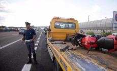 Incidente auto-moto in A1: grave 49enne parmigiano