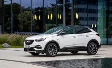 Opel Grandland X, Plug-in anche con trazione anteriore
