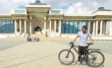 Si ferma in Mongolia la pedalata di Alex