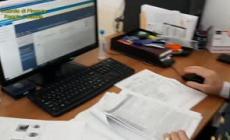 Ville, Ferrari e imprese, scoperti 237 furbetti del Reddito - Video