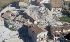 Il centro Italia continua a tremare. Crolli e decine di feriti, due gravi. Protezione civile parmigiana allertata Foto