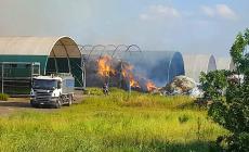 Incendio: 1000 balloni di fieno distrutti
