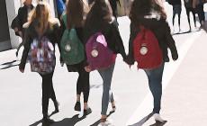 Due 12enni adescate e molestate a Rimini mentre vanno a scuola 