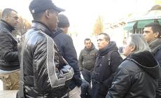 Massari incontra i facchini: «Grave la guerriglia di mercoledì, ora basta»