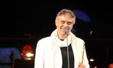 Da Dua Lipa al figlio Matteo: un album ricco di duetti per Andrea Bocelli