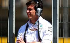 Wolff tende la mano alla Red Bull