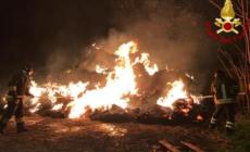 A fuoco un fienile, odore di fumo ieri sera in tutta la città