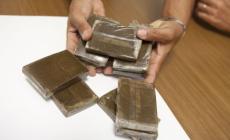 Bimbo di un anno e mezzo mangia hashish e va in coma