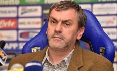 Manenti punge Pizzarotti