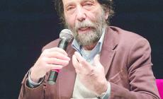 Teatro Due Cacciari:     «Le sardine dovrebbero leggersi Machiavelli»