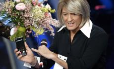 Sanremo, Fiorello travestito da de Filippi