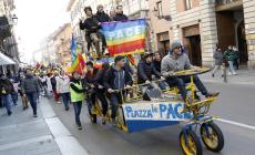 Marcia della pace: 500 giovani 'custodi' sfilano per la città