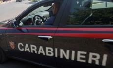 Filma un insegnante che compie atti osceni e lo fa denunciare