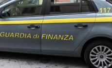 Prodotti Apple contraffatti: sequestro da 25.000 euro a Parma, Modena, Reggio e Bologna