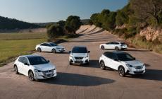 Peugeot, offensiva elettrica