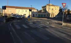 Mamma e figlio investiti sulle strisce pedonali a Colorno