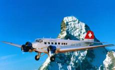 Un aereo d'epoca precipita sulle Alpi svizzere: 20 morti