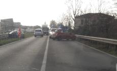 Frontale tra due auto a Stradella: un ferito 