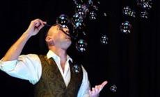 Marted&igrave; grasso a teatro con la recita &laquo;C'era una Bolla&raquo;