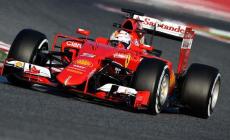 Vettel battezza la Rossa: si chiama Eva