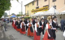 Fuoriporta 1° maggio in Val d'Enza con mestieri di una volta, bancarelle e la gara dei sosia