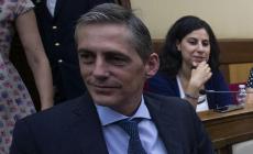 Il senatore Airola tenta il suicidio, salvato dalla sorella