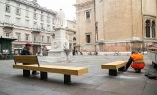 Piazza della Steccata, debuttano le nuove panchine