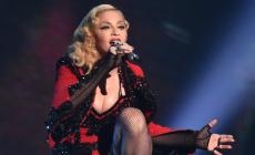 Madonna scrive al Papa: "Possiamo discutere di cose importanti?"