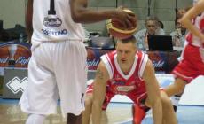 Reggio Emilia domina, Brindisi out