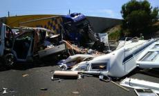 Famiglia italiana travolta in camper. Muore 15enne monzese