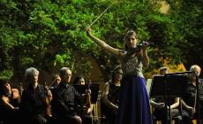 Cristina Cazac, talento 17enne del violino: «Da Parma all'orchestra fondata da Abbado»
