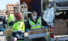 I volontari del Seirs: sorridono con gli occhi e arrivano con la spesa