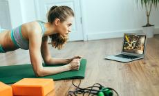 In casa ma non pigri. Ecco come il salotto può diventare mini-palestra