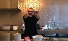 'Kitchen quarantine', Bottura cucina in diretta (e con la famiglia) su Instagram - Video
