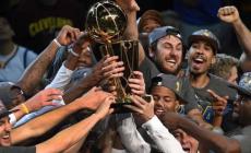 LeBron non basta, trionfo Warriors