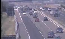 Incendio vicino all'autostrada: disagi in A1 fra Reggio e Campegine